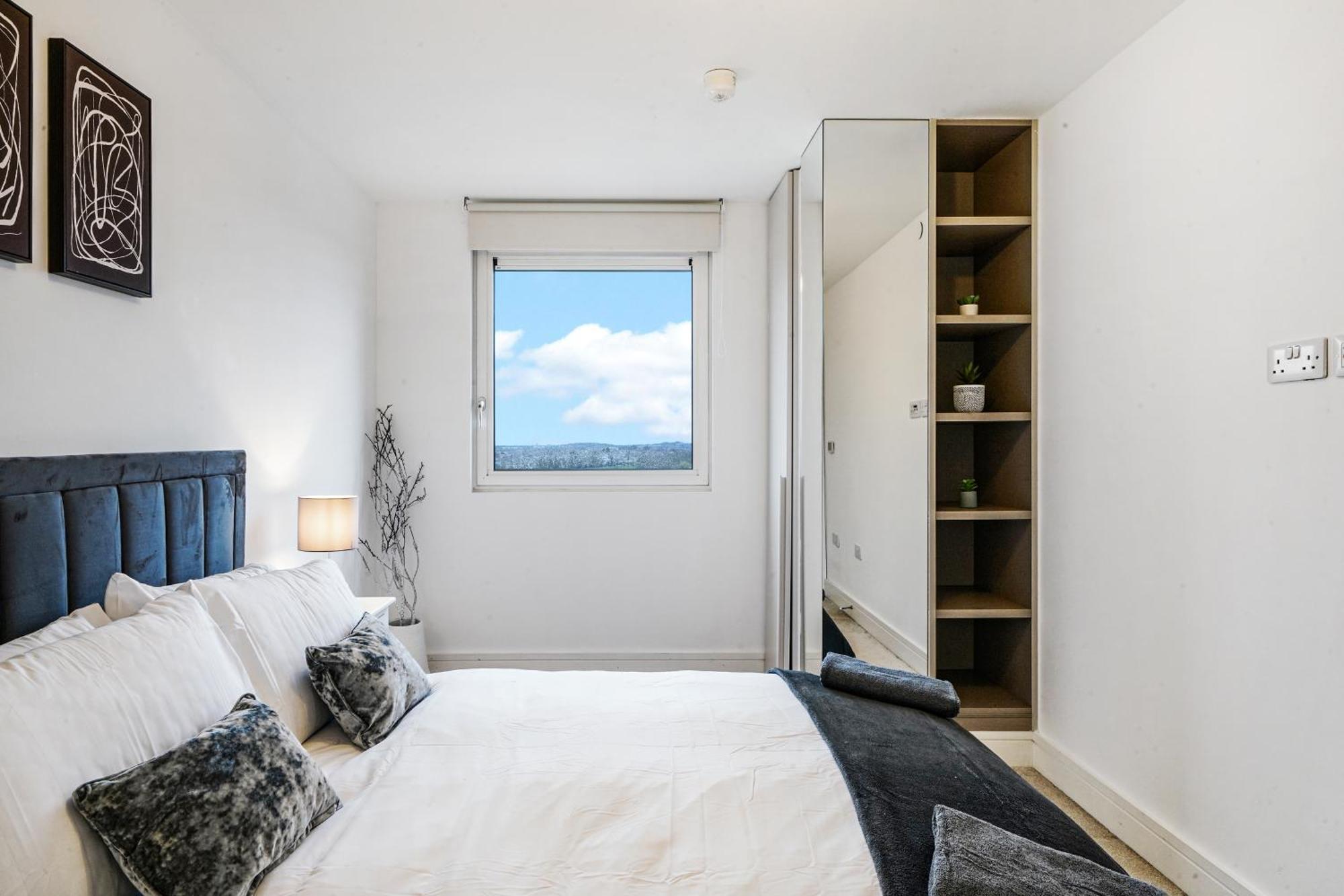 Luxury Apartment With Stunning Views On 10Th Floor Edgware Exterior foto