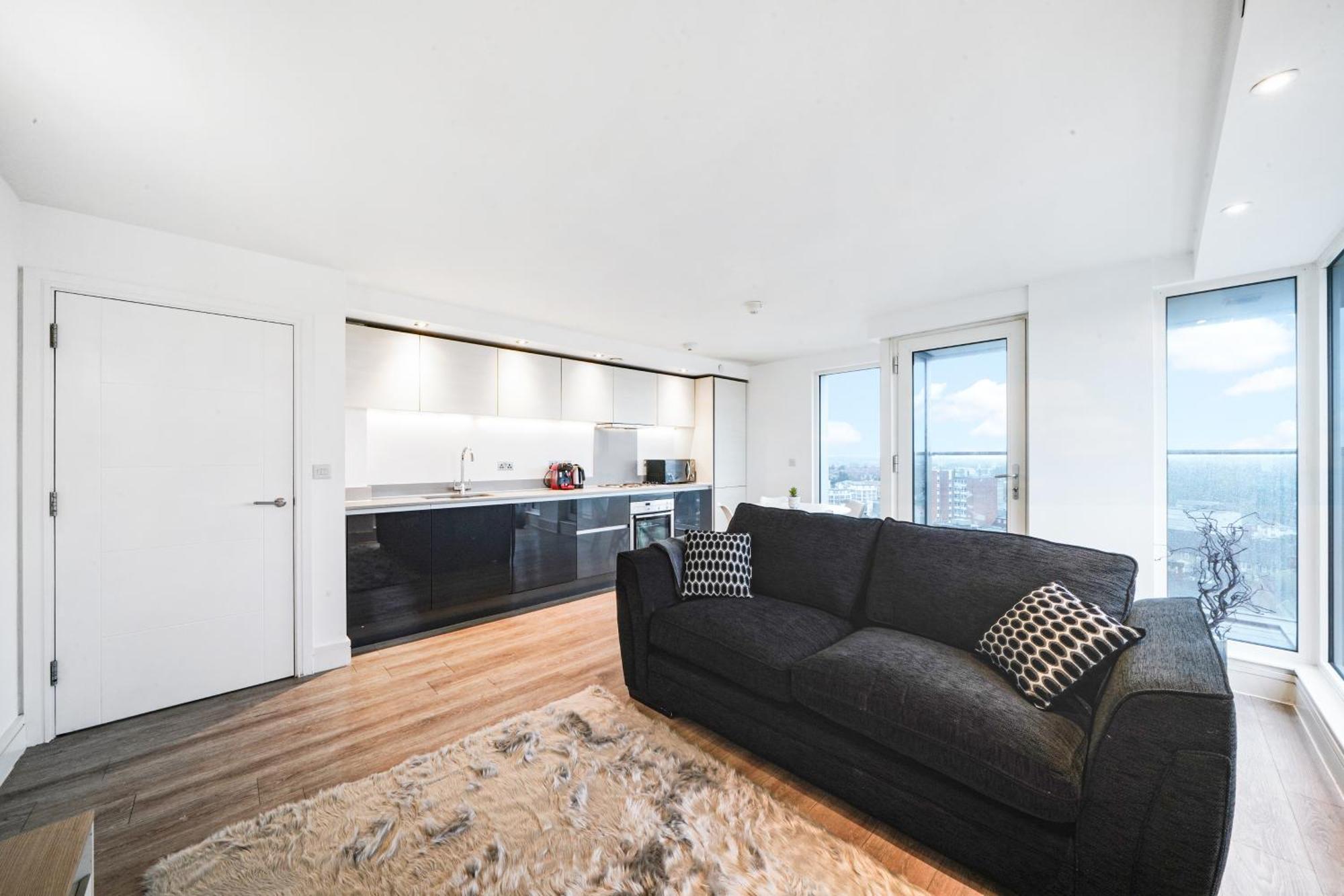 Luxury Apartment With Stunning Views On 10Th Floor Edgware Exterior foto