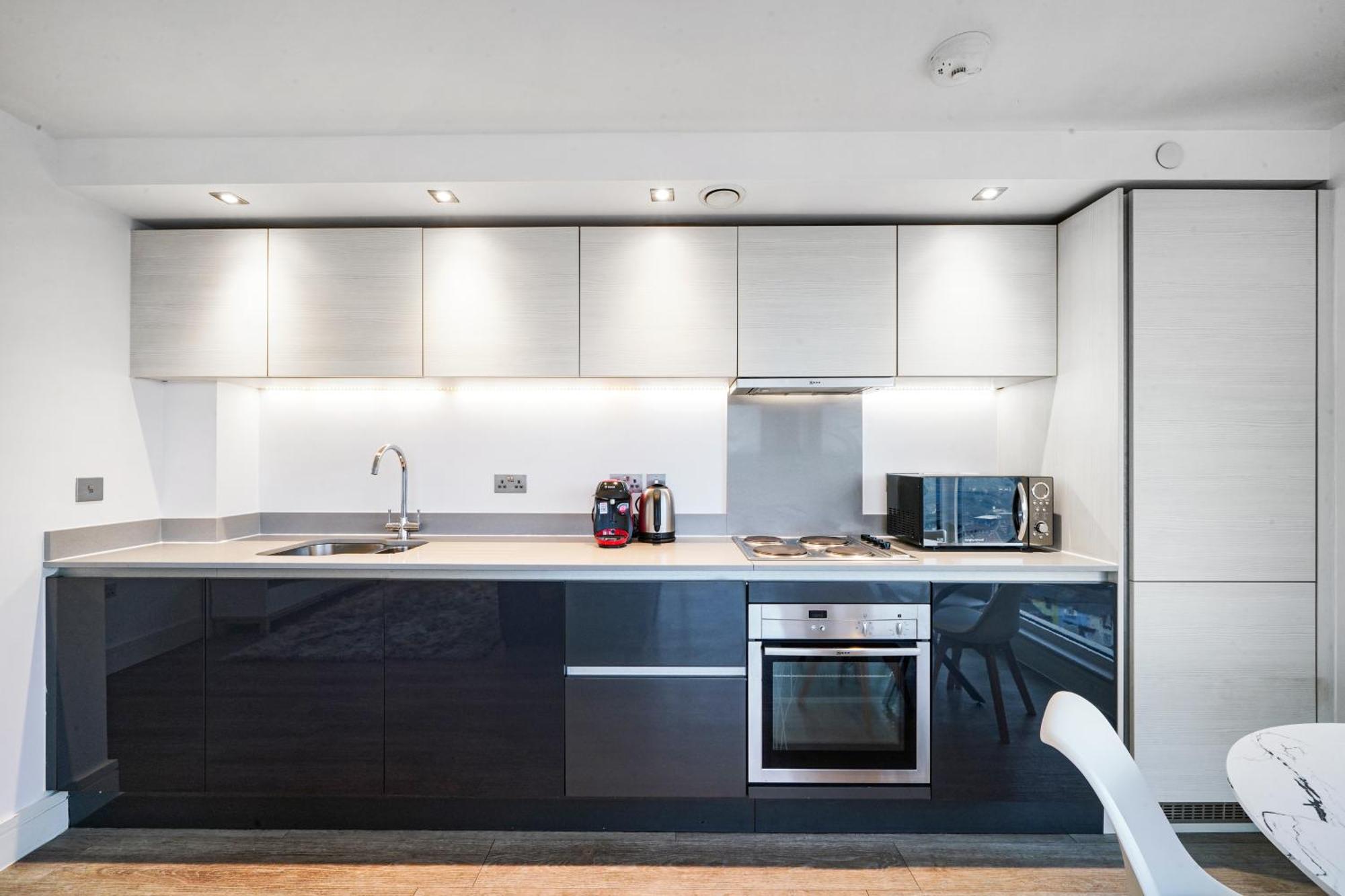 Luxury Apartment With Stunning Views On 10Th Floor Edgware Exterior foto